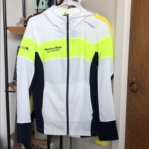 NWT Brooks Canopy Jacket | Brooks Running Shoes Co
